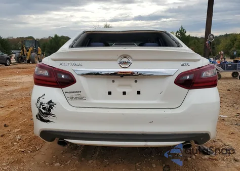 2017 Nissan Altima 2.5 из США, поврежденный, VIN 1N4AL3AP7HC164595